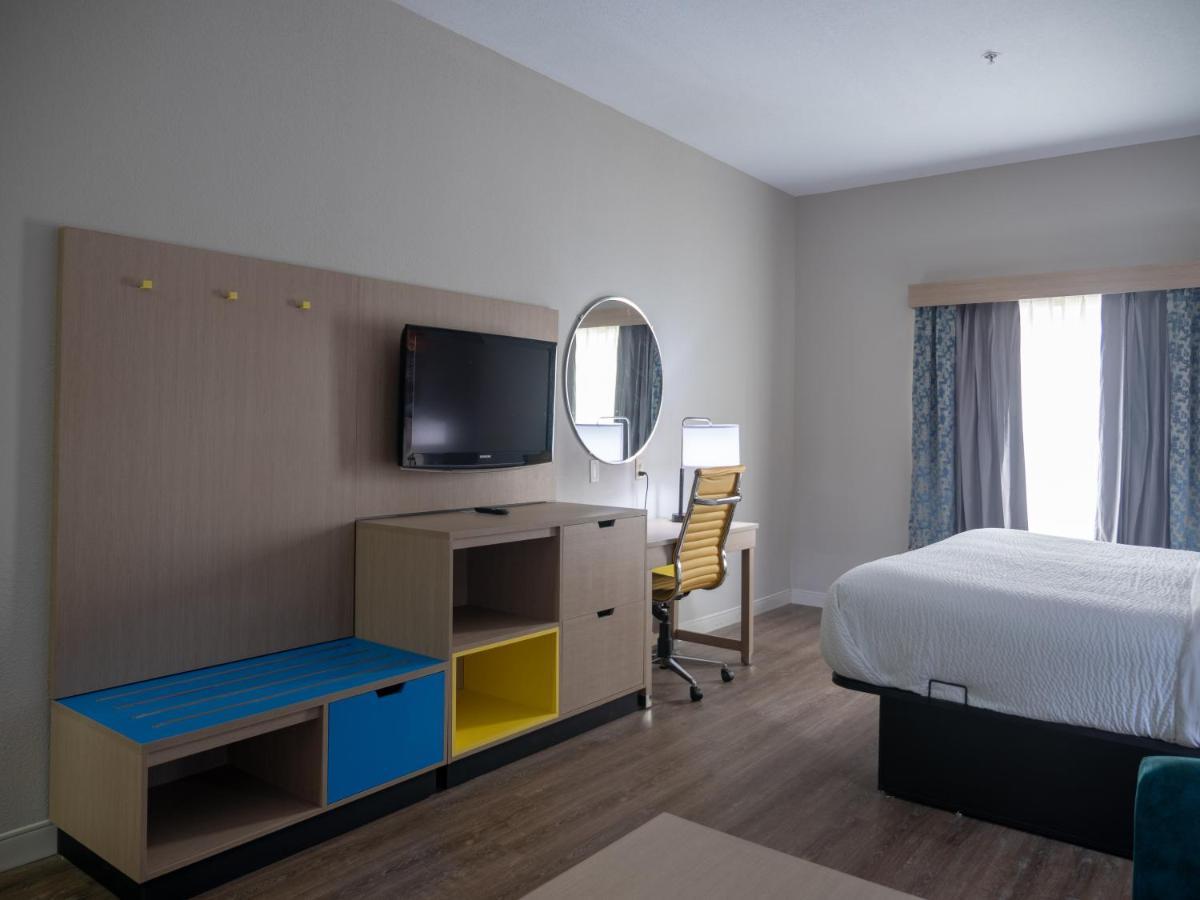 Days Inn & Suites By Wyndham Savannah North I-95 Port Wentworth Eksteriør billede