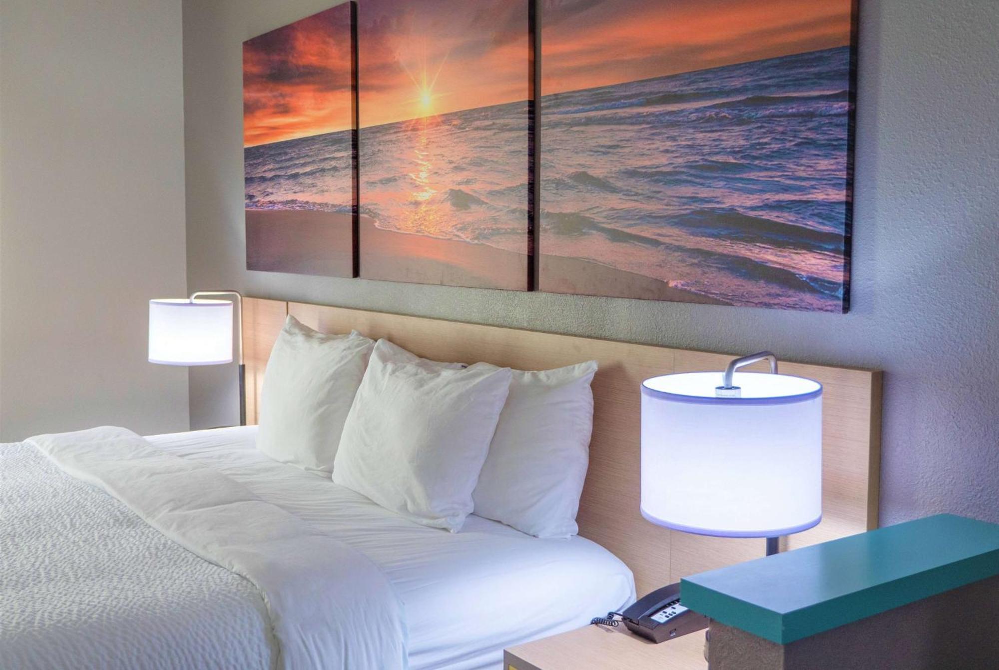 Days Inn & Suites By Wyndham Savannah North I-95 Port Wentworth Eksteriør billede